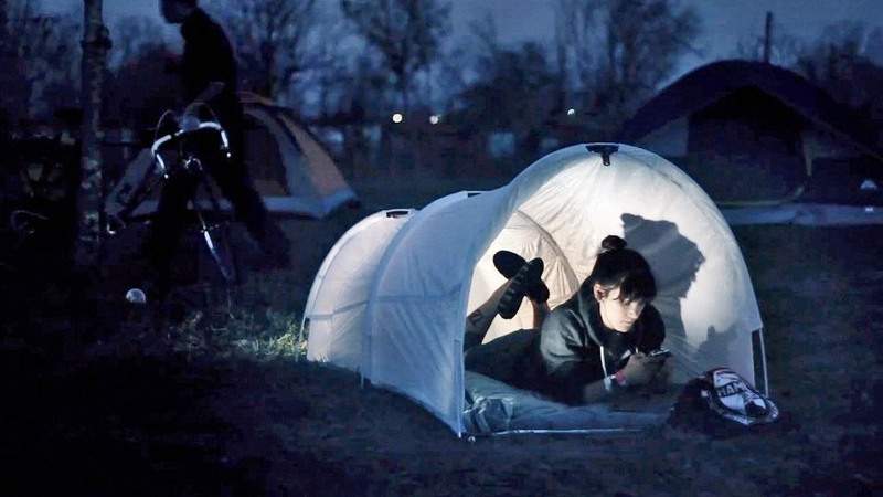 Illustration for article titled Disposable Trashbag Tents Are the Cleverest Way To Keep Camping Clean